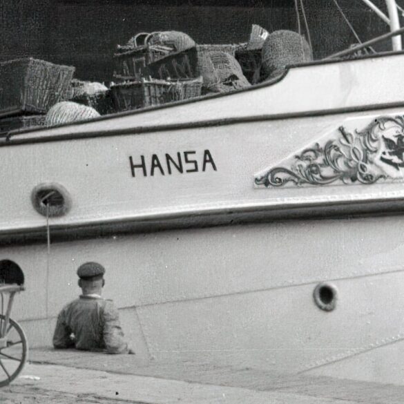 Stateczek Hansa przy dzisiejszym nabrzeżu obok ulicy Kolumba