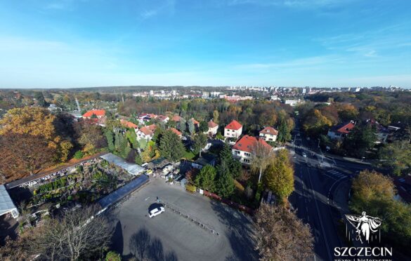 Widok z drona z obszaru Rajskiego Ogrodu w stronę ulicy Arkońskiej.