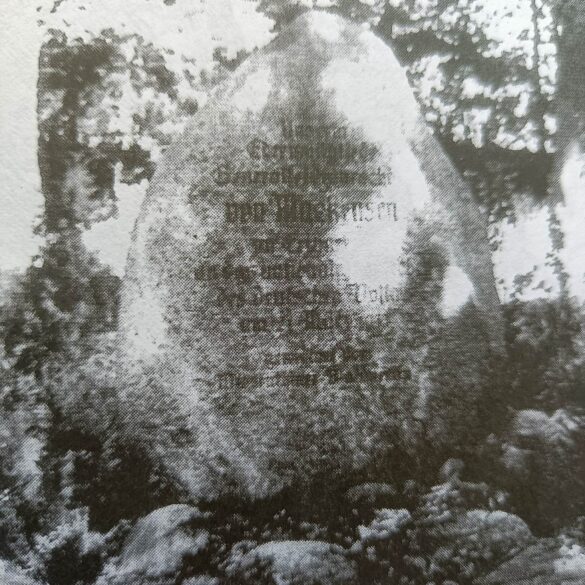 Prawdopodobna fotografia głazu Mackensena w Leśnie Górnym, którą podsunął Dominik, a wcześniej poruszył Bartek