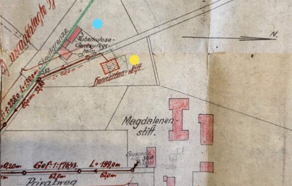 Fragment mapy z 1929 roku dot. połączeń wodnokanalizacyjnych. Żółta kropka to Herrietten Haus, niebieska Gruźliczy Dom Rekonwalescencyjny.
