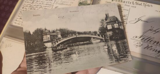 Most na Rusałce (Westendseebrücke) w dawnej pocztówce z kolekcji autora