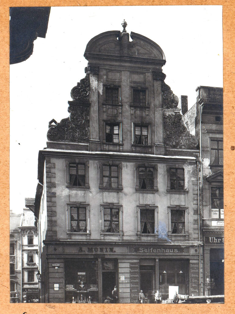 Widok na kamienicę Heumarkt 4 w czasach, gdy biznes w niej posiadał A. Monin