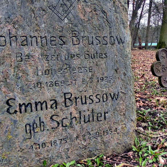 Kamień nagrobny Johannesa Brüssow i jego żony Emmy z domu Schluter