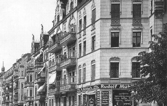 Fotografia przedwojenna wykonana przed 1913 rokiem, gdy istniał tu sklep pana Rudolfa