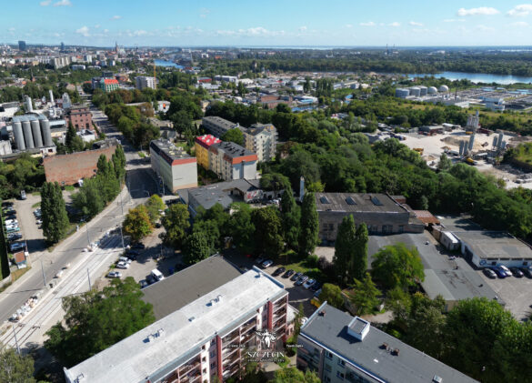 Widok lotniczy w kierunku na północ z OFF Marina w Szczecinie w centrum