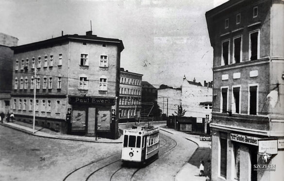 Dawne zdjęcie ukazujące narożnik kamienicą Hermann-Göring-Straße 2, dawna Bergstraße 2