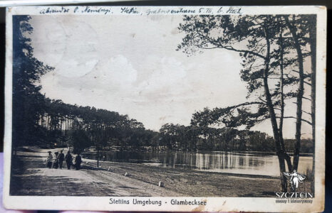 Kadr na dawne Glambecksee, dzisiejsze Głębokie w pocztówce zapisanej przez Paula