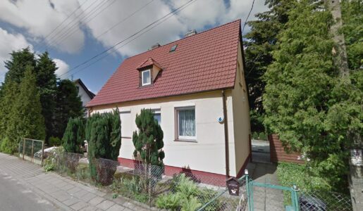 Najwcześniejsze zdjęcie domku Pińska 6 z Google Maps, z 2011 roku