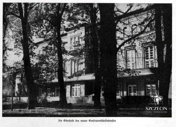 Front przebudowanego przed wojną, a dzisiejszego Teatru Polskiego