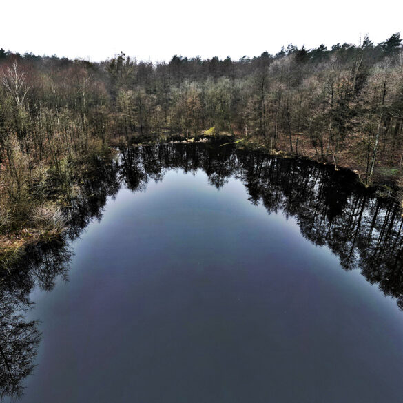Jezioro Goślickie z niskiego lotu dronem
