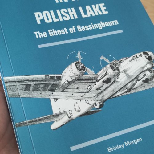 Książka "Bomber in a Polish Lake, Ghost of Bassingbourn", z której zaczerpnąłem fotografie