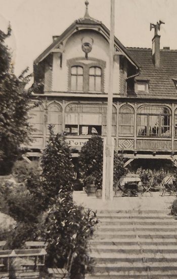 Front Forsthaus Eckerberg, po którym pozostały jedynie schody, z kolekcji autora