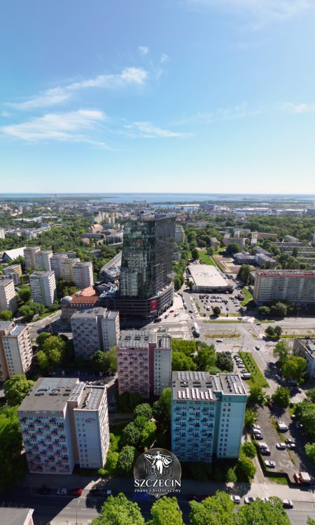 Widok lotniczy na okolicę - Hotel Dana w Szczecinie oraz Hanza w centrum