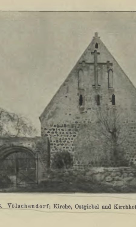 Widok na tył kościoła w Wołczkowie w publikacji Lemckego, przed budową wieży