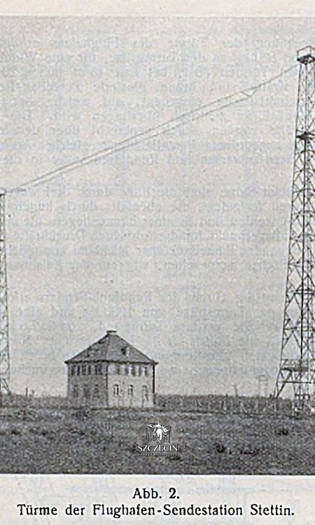 Samotnie stojący domek stacji nadawczej w drugiej połowie lat 20, przy Kotwicznej 4
