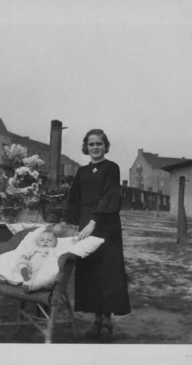 Zachowana w Fotopolsce fotografia z 1936 roku z obszaru dawnych baraków na dzisiejszym skwerze