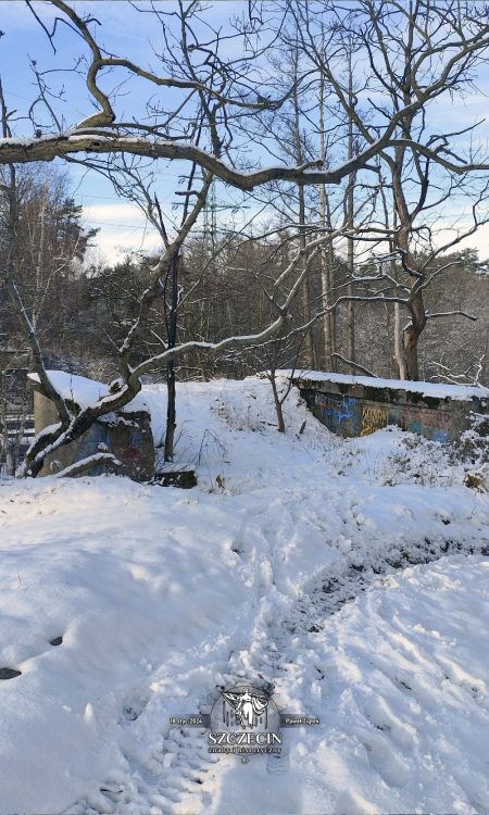 Zerwany dziś dawny most łączący Stary Szlak i dalej Stargard z Dąbiem i Szczecinem