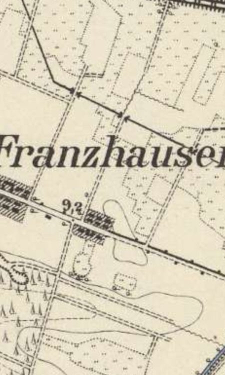 Franzhausen na mapie z około 1888 roku z zaznaczonym cmentarzem na południu