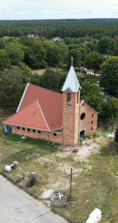 Trwająca od paru lat i wspierana darowiznami budowa nowego kościoła w Tanowie