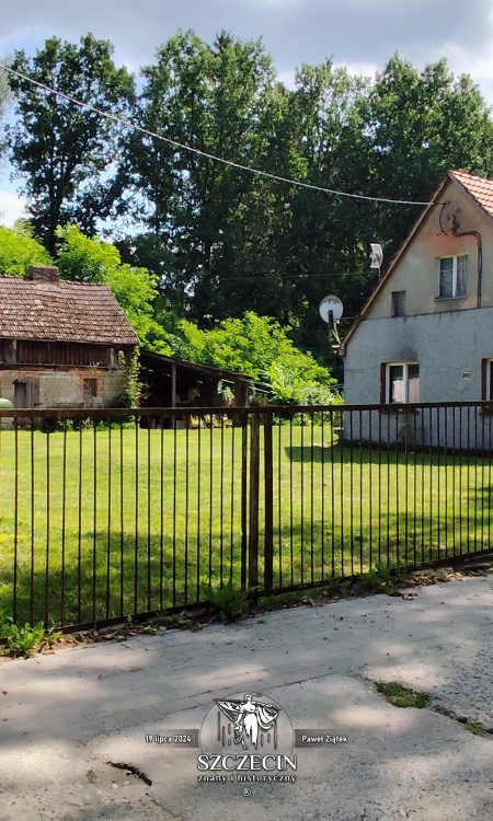 Sąsiedni do poprzednich fragment przedwojennej zabudowy na zachodzie Trzeszczyna