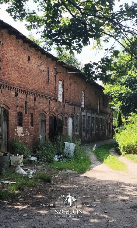 Jeden z ocalałych z XIX wieku budynków na zachodzie Trzeszczyna