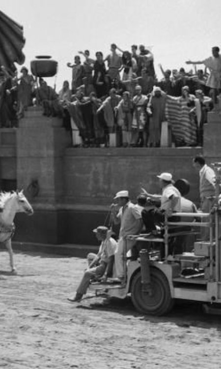 Kręcenie filmu Ben Hur z 1925 roku - możliwe, że te sceny wywarły wpływ na te motocyklowe